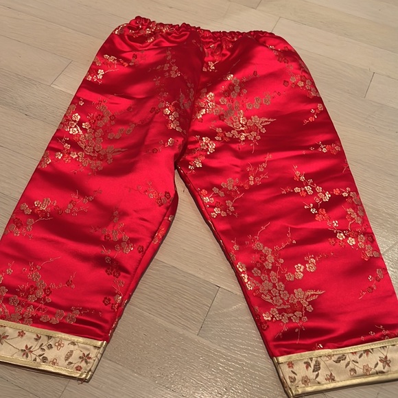 Eastern Collection Children’s embroidered Asian 2 piece - Picture 6 of 6